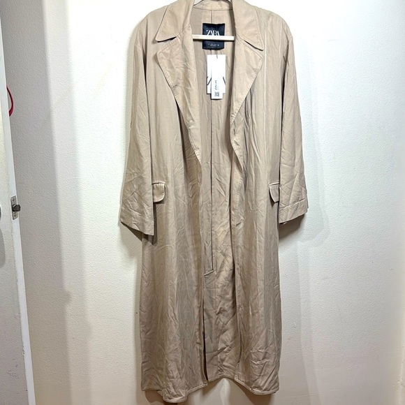 (W1) Zara Oversized trench jacket tied at the waist, size L - Picture 5 of 16